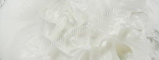 торт бисквитный с фруктами, желе и йогуртом. Шаг 19