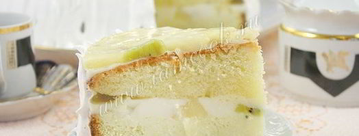 торт бисквитный с фруктами, желе и йогуртом. Шаг 22