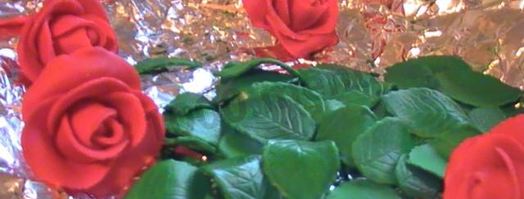 торт с бантом из мастики букет роз. Шаг 9