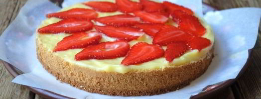 торт с клубникой и заварным кремом. Шаг 21