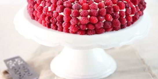 Торт с малиной