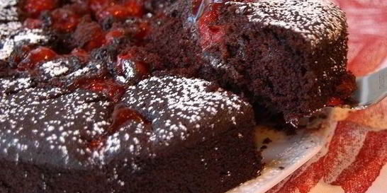 Торт с вишней в мультиварке