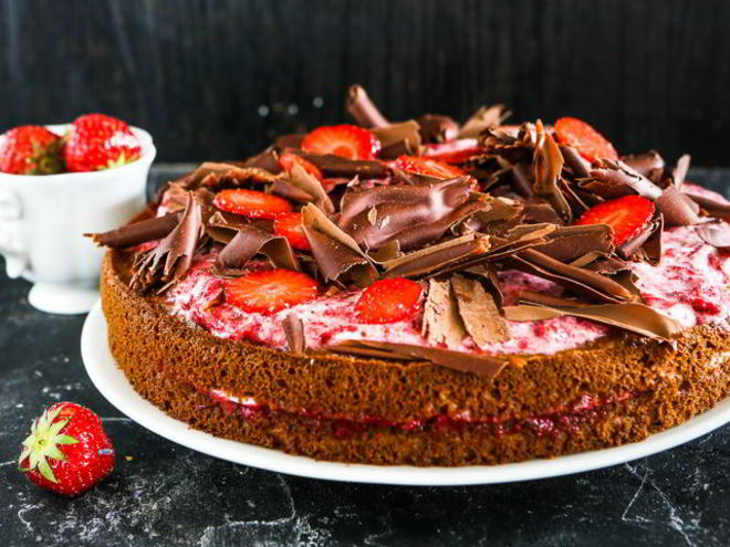 Рецепт торта с замороженной клубникой