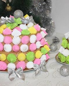 Торт Салют возле елочки