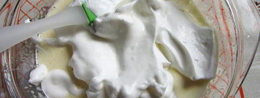 воздушный торт клубника. Шаг 2