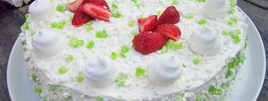 воздушный торт клубника. Шаг 16