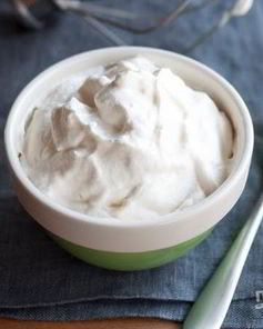 Взбитые сливки для торта