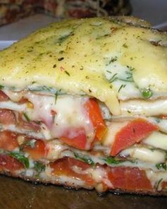 Закусочный слоеный торт из блинов