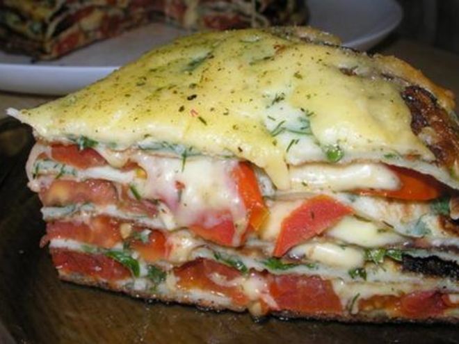 Рецепт закусочного слоеного торта из блинов