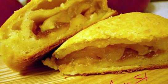 Творожные слойки с яблоками