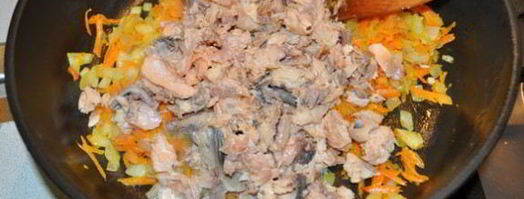 картофельная запеканка с рыбными консервами. Шаг 2