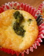 Мини-запеканки из поленты с брокколи