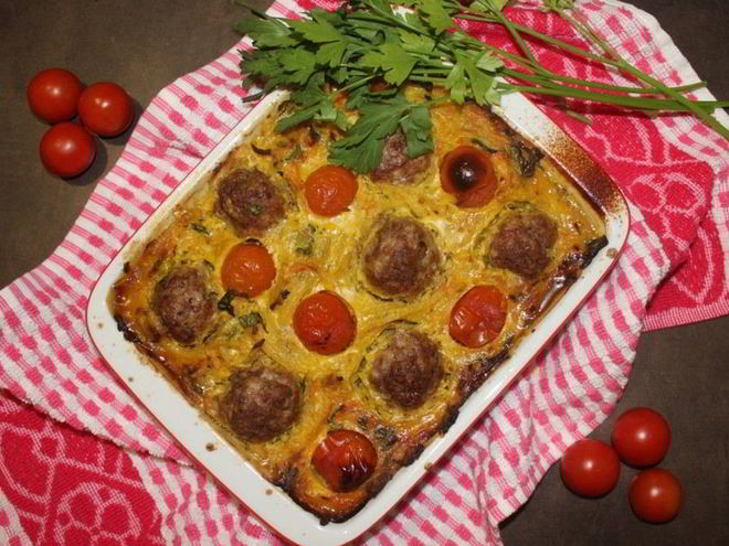 Рецепт овощной запеканки с фрикадельками