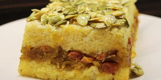 Пшенная запеканка с тыквой, изюмом и корицей