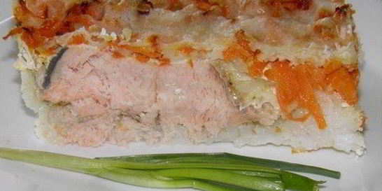 Рисовая запеканка с горбушей и овощами