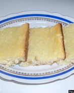 Творожная запеканка с изюмом и манкой в духовке