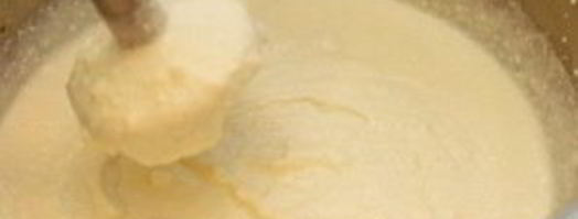 творожная запеканка с вишней в мультиварке. Шаг 4