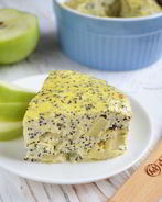 Творожная запеканка с яблоком и маком