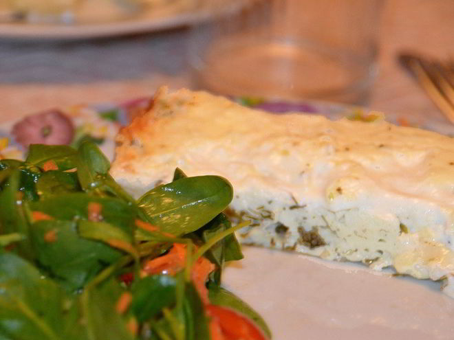 Рецепт закусочной запеканки с зеленью и чесноком