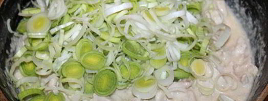 запеканка из курицы под слоеным тестом. Шаг 6