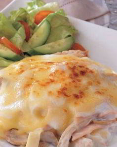 Запеканка из курицы с соусом бешамель