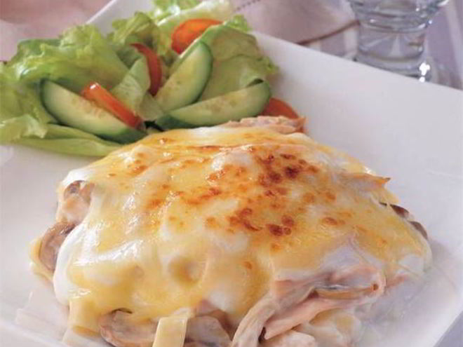 Рецепт запеканки из курицы с соусом бешамель