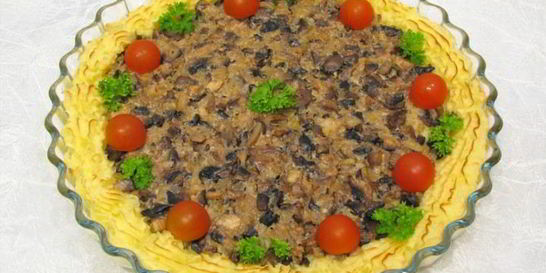 Запеканка с грибами и картофельным пюре
