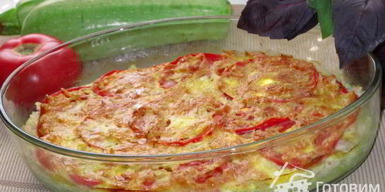 Запеканка с кабачками, фаршем и рисом