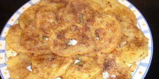 Жареные яблоки в тесте