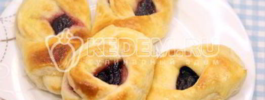 расстегаи с черничным джемом. Шаг 6