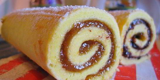 Рулет с джемом