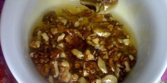 Грецкие орехи с медом