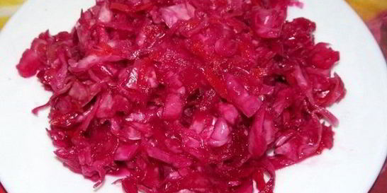 Капуста, квашенная со свеклой