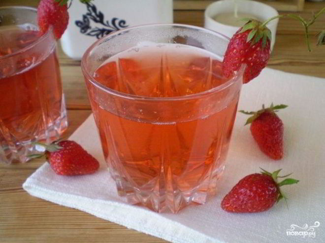 Рецепт клубничного компота