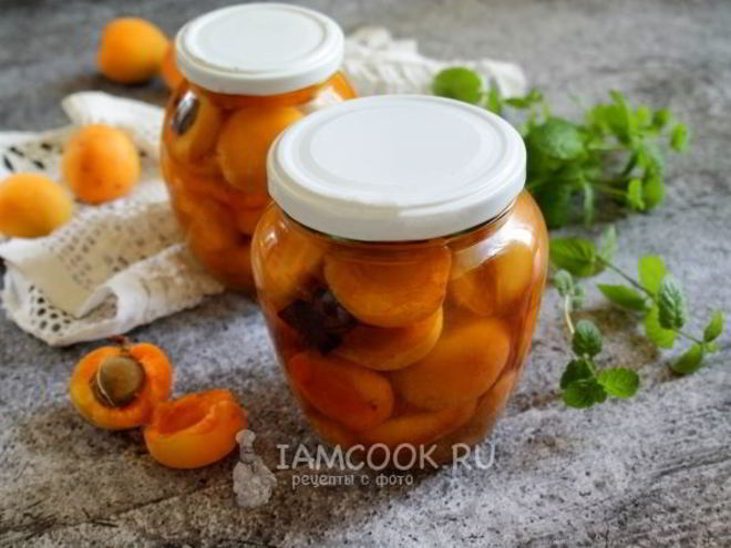 Рецепт компота из абрикосов без косточек на зиму