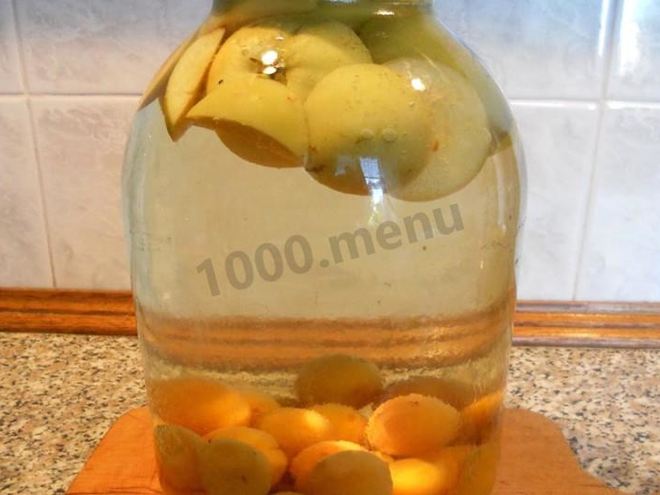 Рецепт компота из абрикосов и яблок