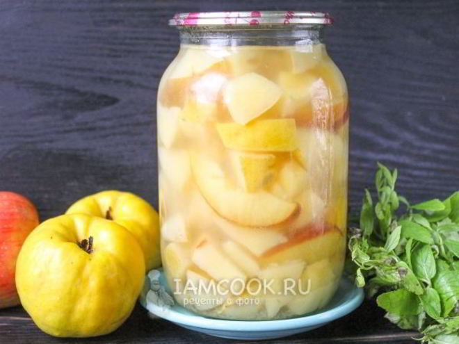 Рецепт компота из айвы и яблок на зиму