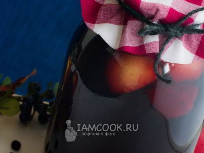 Рецепт компота из черноплодки с яблоками на зиму