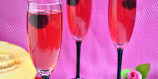 Компот из дыни и ежевики