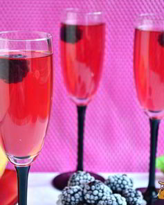 Компот из дыни и ежевики