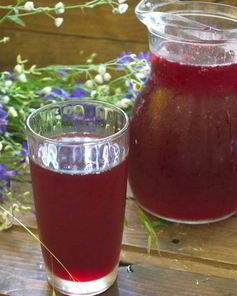 Компот из малины и вишни