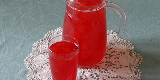 Компот из малины и яблок