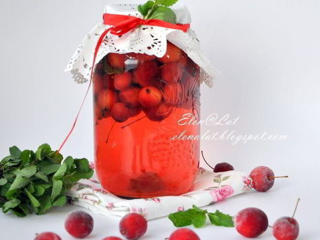 Рецепт компота из райских яблок с мятой
