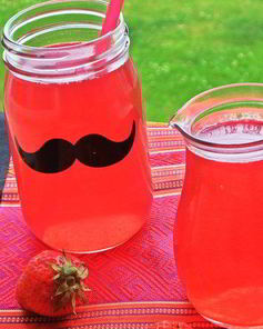 Компот из ревеня и лесной малины