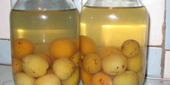 Компот из слив с косточками на зиму