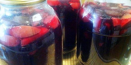 Компот из терна и яблок