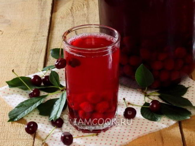 Рецепт компота из вишни на зиму