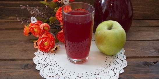 Компот из вишни с яблоками