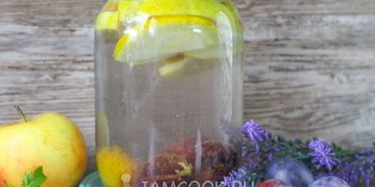 Компот из яблок и слив на зиму