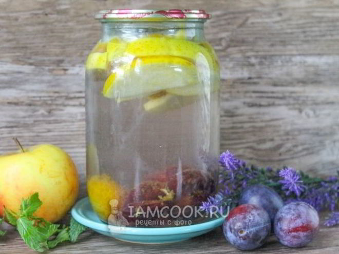 Рецепт компота из яблок и слив на зиму